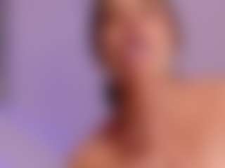 Live cam show with MilaColeman - Skinny on Camsoda