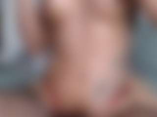 carolinespanky's Live Sex Cam Show