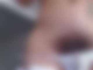 carolinespanky's Live Sex Cam Show