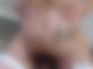 carolinespanky's Live Sex Cam Show