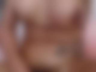carolinespanky's Live Sex Cam Show