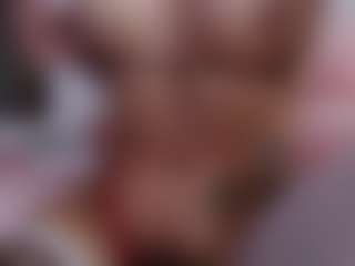carolinespanky's Live Sex Cam Show