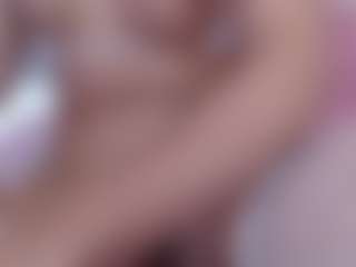 carolinespanky's Live Sex Cam Show