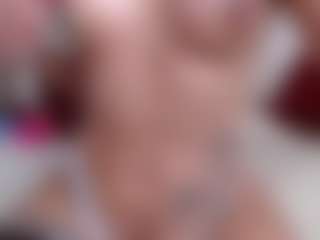 carolinespanky's Live Sex Cam Show