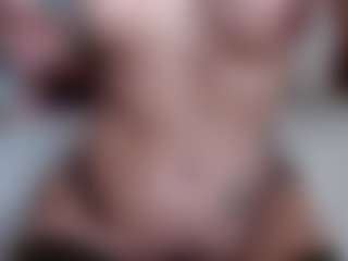 carolinespanky's Live Sex Cam Show