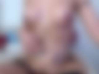 carolinespanky's Live Sex Cam Show