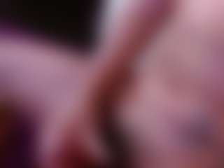 carolinespanky's Live Sex Cam Show