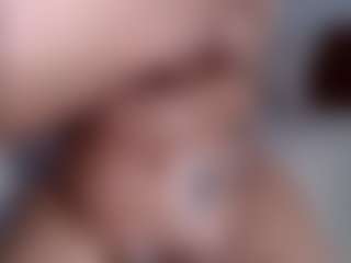 Live cam show with carolinespanky - White on Big Tits | colombia