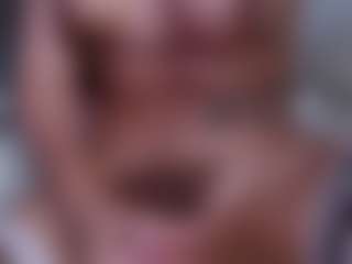 carolinespanky's Live Sex Cam Show
