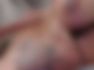 Live cam show with carolinespanky - Smoking on Big Tits