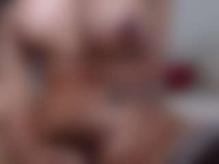 carolinespanky's Live Sex Cam Show