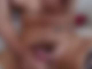 Live cam show with carolinespanky - White on xDating | colombia