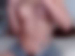 Live cam show with carolinespanky - Muscular on Camsoda