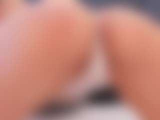 mae-lyra's Live Sex Cam Show