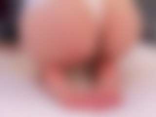 mae-lyra's Live Sex Cam Show