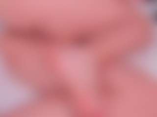 Live cam show with mae-lyra - Skinny on sexylivex.com