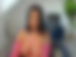 Live cam show with RanyaEvy - Flashing on slutload