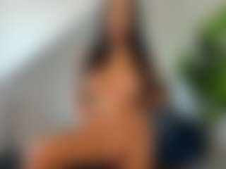 Live cam show with RanyaEvy - Fingering on Camsoda
