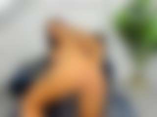 Live cam show with RanyaEvy - Brown Hair on Camsoda
