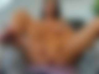 Live cam show with RanyaEvy - HD on studioflirtlive.com
