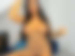 Live cam show with RanyaEvy - Normal on Camsoda
