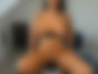 RanyaEvy's Live Sex Cam Show