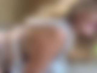 Live cam show with Nadin4 - Butt Plug on Camsoda Late Night