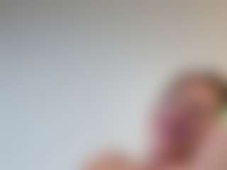 Live cam show with Nadin4 - Blue Eyes on xxxlivecams.org