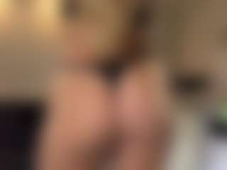 Live cam show with Nadin4 - Middle Aged on AdultVida.com
