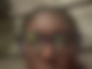yoursecret1425's Live Sex Cam Show