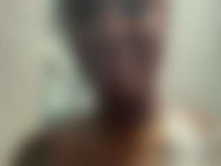 Live cam show with yoursecret1425 - Ebony on Dolls Live
