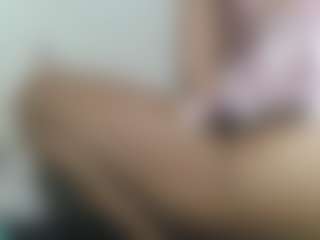 Live cam show with LunaNova999 - Handjob on googirlz