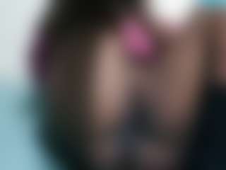Live cam show with wildHeat - Average on 1on1-livenow