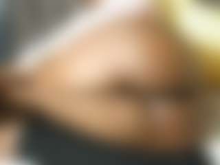 Live cam show with wildHeat - Ebony on StripNow | kenya