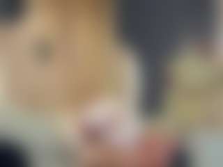 Live cam show with BelleDream - Camel Toe on live18s.com