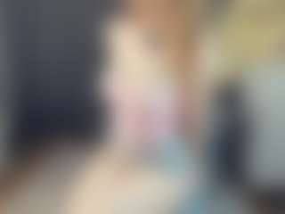 Live cam show with BelleDream - Skinny on Instabang