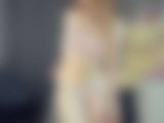 Live cam show with BelleDream - Camel Toe on livesexfox.com