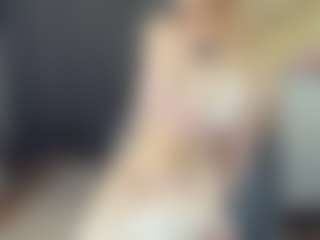 Live cam show with BelleDream - Handjob on Camming Site