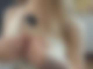 Live cam show with BelleDream - Handjob on Soda Cam