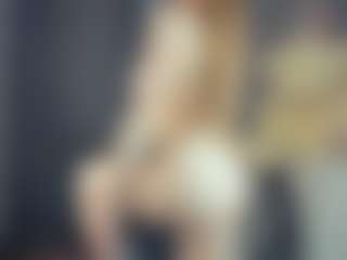 Live cam show with BelleDream - Camel Toe on TastyBlacksLive