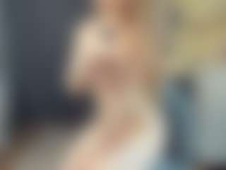 Live cam show with BelleDream - Skinny on Camming Site
