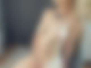 Live cam show with BelleDream - Big Ass on Fit Hotties
