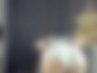 Live cam show with BelleDream - Camel Toe on liverealitysex.com