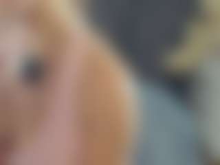 Live cam show with BelleDream - Skinny on UwU Esports