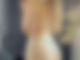 Live cam show with BelleDream - Flashing on Cam Slut
