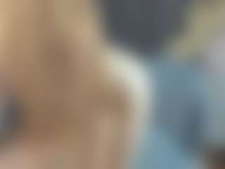 Live cam show with BelleDream - Skinny on Dare Cams