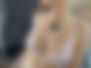 Live cam show with BelleDream - Camel Toe on Camiplay Live