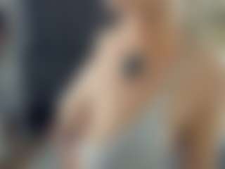 Live cam show with BelleDream - Skinny on Camsoda