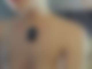 Live cam show with BelleDream - Bedroom on Uber Horny