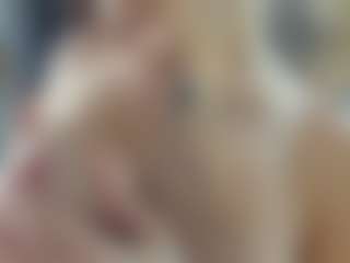 Live cam show with BelleDream - Striptease on friskycurves.com